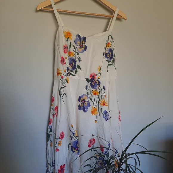 Old Navy Dresses & Skirts - Old Navy cami dress. Size small.